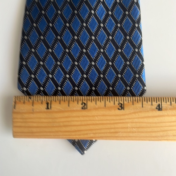 Sean John Blue, Black & White Silk Tie - Picture 6 of 6